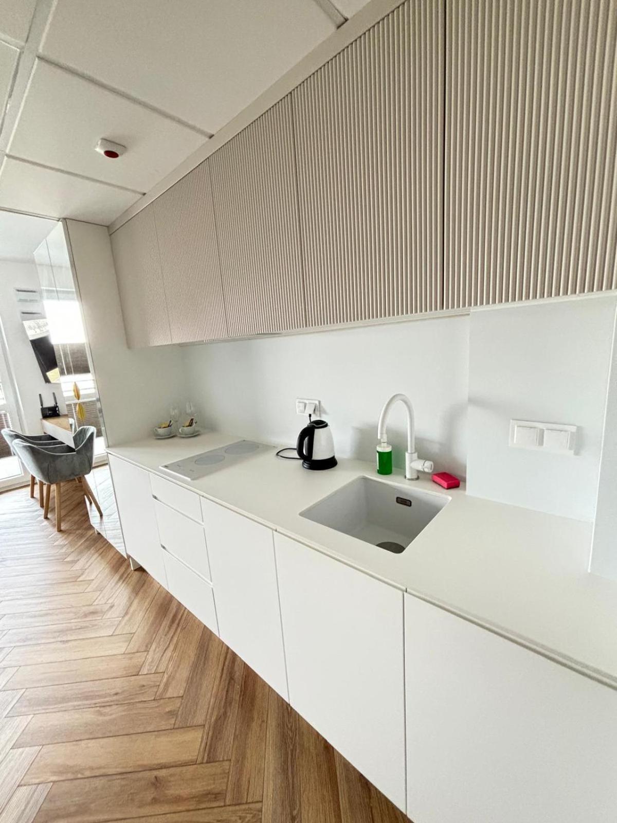 Apartamenty 24H Pileckiego Warszawa Eksteriør bilde